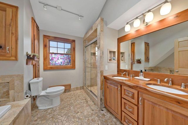 5211 W Wisconsin AVENUE #5217, Milwaukee, WI 53208