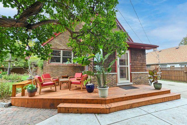 5211 W Wisconsin AVENUE #5217, Milwaukee, WI 53208