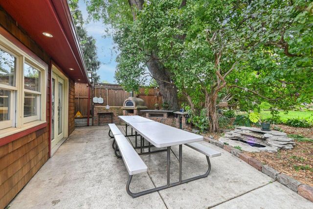 5211 W Wisconsin AVENUE #5217, Milwaukee, WI 53208