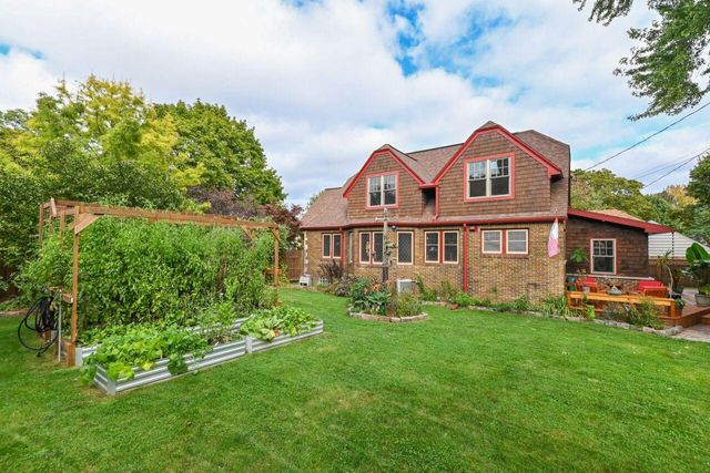 5211 W Wisconsin AVENUE #5217, Milwaukee, WI 53208