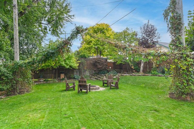 5211 W Wisconsin AVENUE #5217, Milwaukee, WI 53208