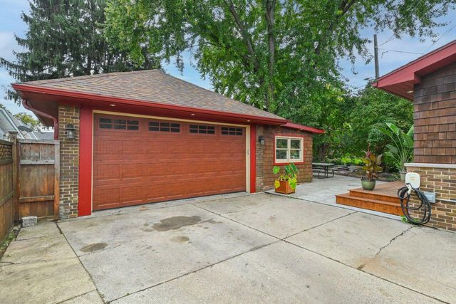 5211 W Wisconsin AVENUE #5217, Milwaukee, WI 53208