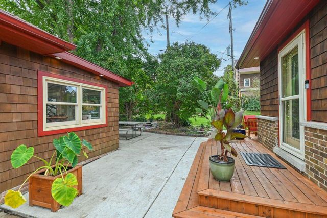 5211 W Wisconsin AVENUE #5217, Milwaukee, WI 53208