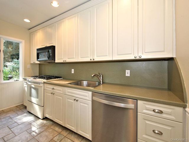 1315 Langdon Lane, Mamaroneck, NY 10543