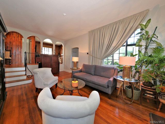 1315 Langdon Lane, Mamaroneck, NY 10543