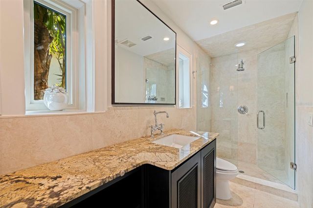 808 BRIGHTWATERS BOULEVARD NE, St Petersburg, FL 33704