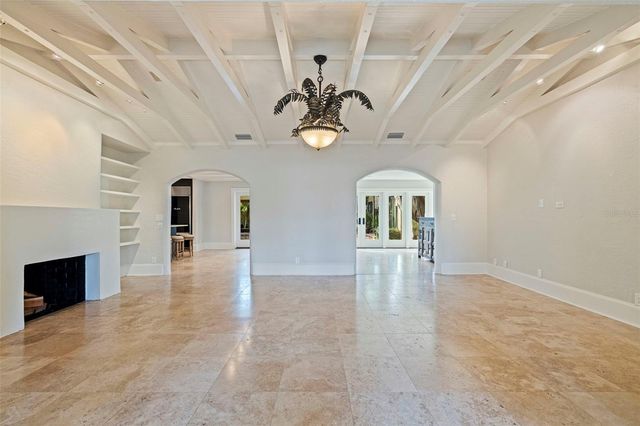 808 BRIGHTWATERS BOULEVARD NE, St Petersburg, FL 33704