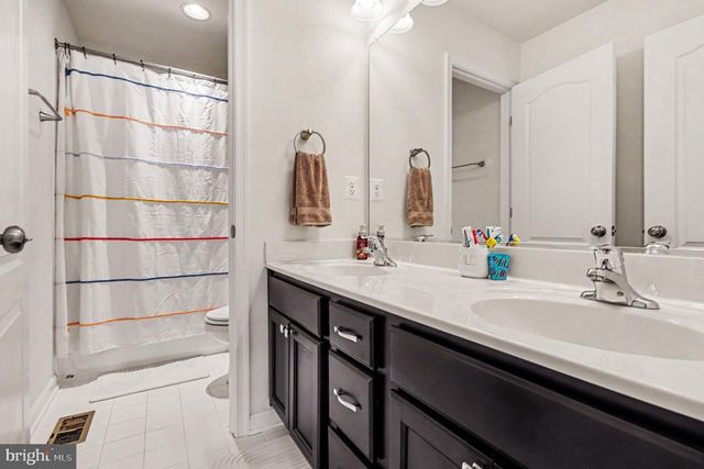 2446 TOWERING OAK CT, Locust Grove, VA 22508