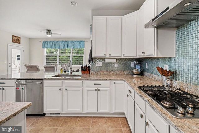 2446 TOWERING OAK CT, Locust Grove, VA 22508
