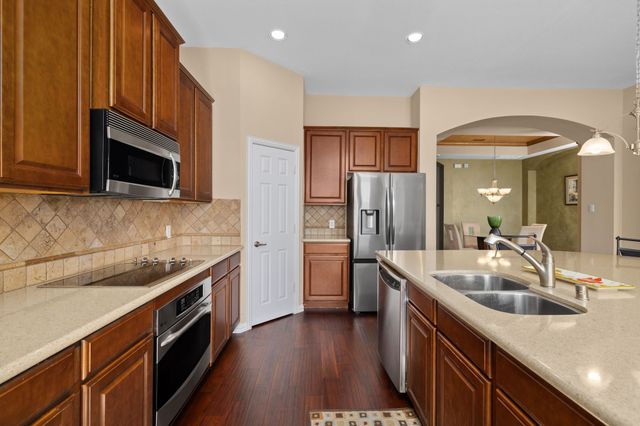 1912 Lantana Lane, Irving, TX 75063