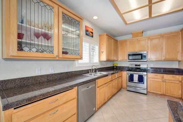 50 Saint Andrews Rd, Valley Springs, CA 95252