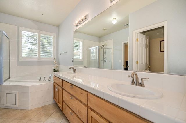 50 Saint Andrews Rd, Valley Springs, CA 95252