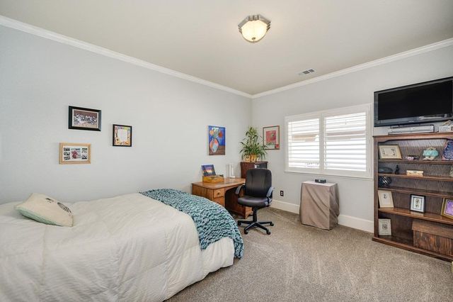 50 Saint Andrews Rd, Valley Springs, CA 95252