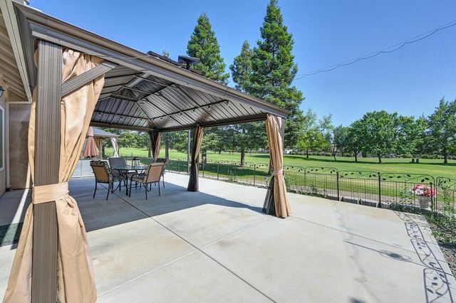 50 Saint Andrews Rd, Valley Springs, CA 95252