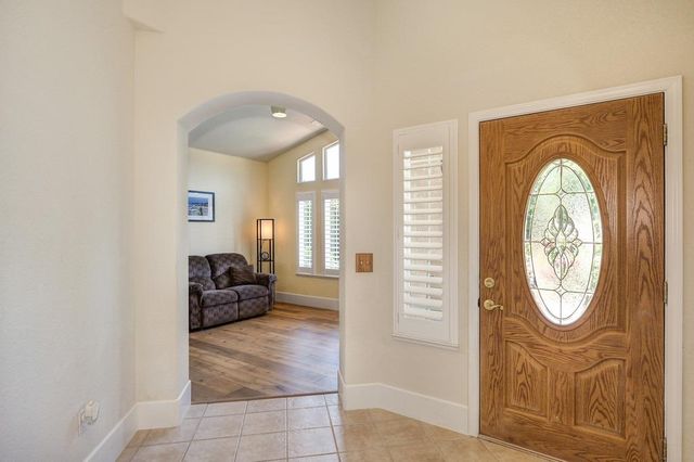 50 Saint Andrews Rd, Valley Springs, CA 95252