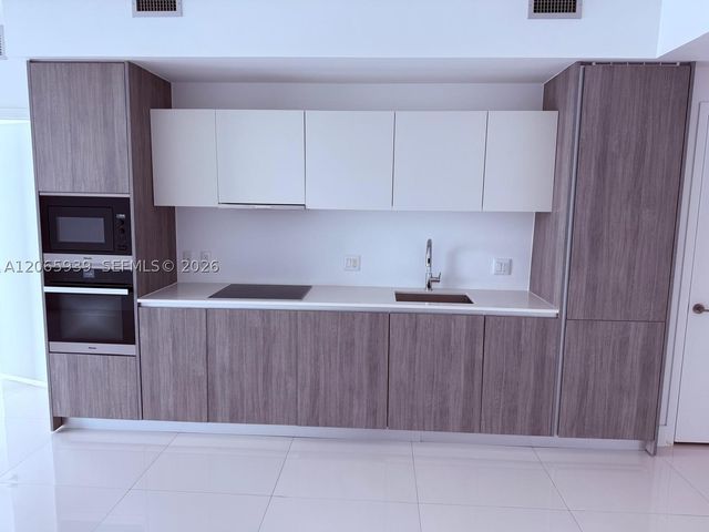 2900 NE 7th Ave 1606, Miami, FL 33137