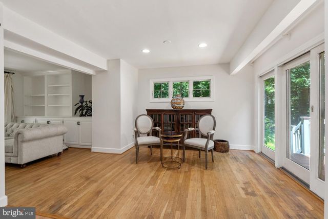 10418 ADEL RD, Oakton, VA 22124