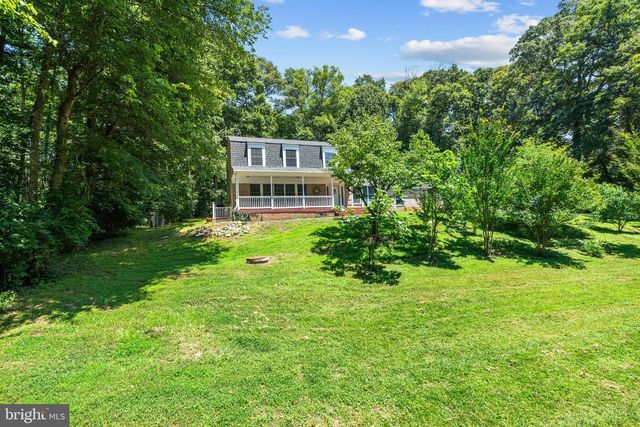 10418 ADEL RD, Oakton, VA 22124