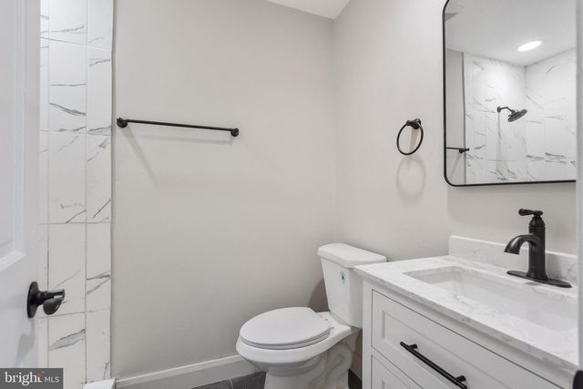 10418 ADEL RD, Oakton, VA 22124