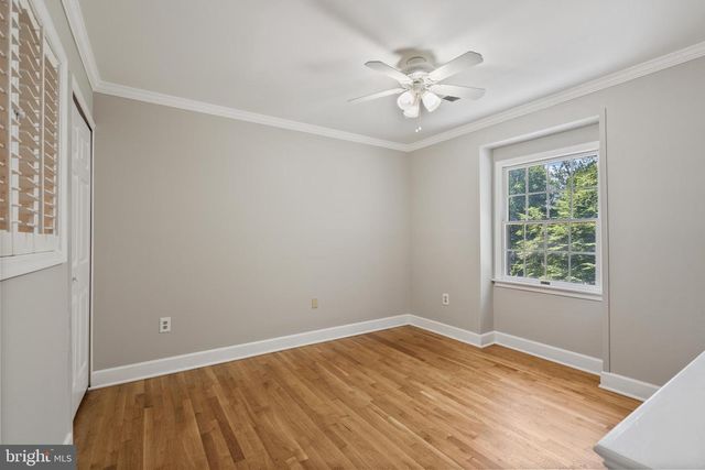 10418 ADEL RD, Oakton, VA 22124