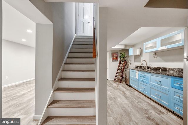 10418 ADEL RD, Oakton, VA 22124