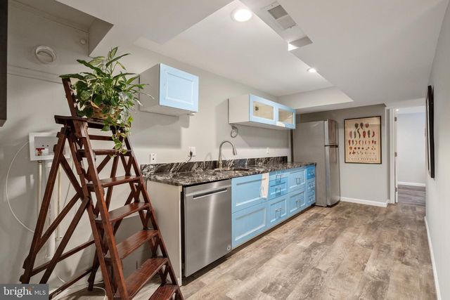 10418 ADEL RD, Oakton, VA 22124