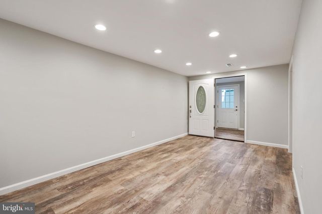 10418 ADEL RD, Oakton, VA 22124