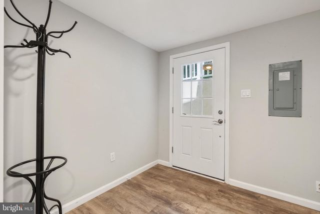 10418 ADEL RD, Oakton, VA 22124