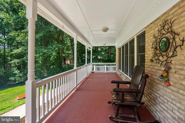 10418 ADEL RD, Oakton, VA 22124