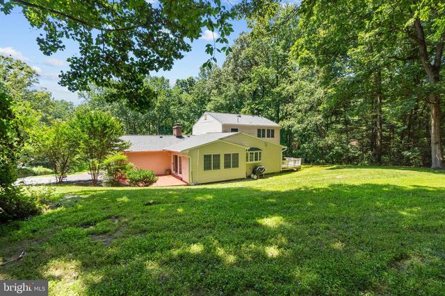 10418 ADEL RD, Oakton, VA 22124
