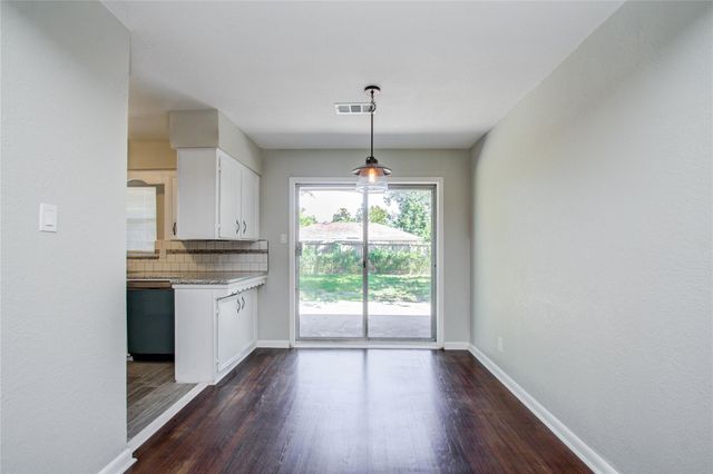 10226 Envoy Street, Houston, TX 77016