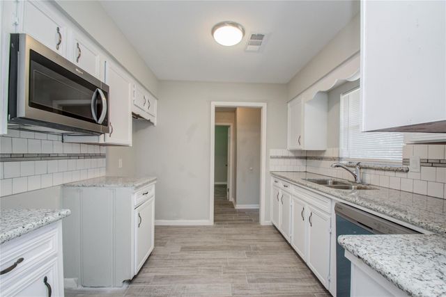 10226 Envoy Street, Houston, TX 77016