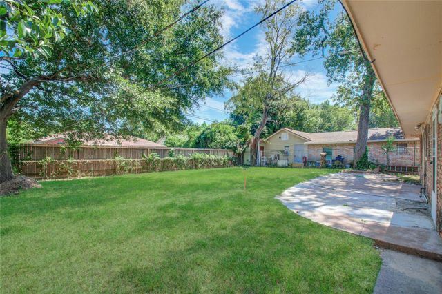 10226 Envoy Street, Houston, TX 77016
