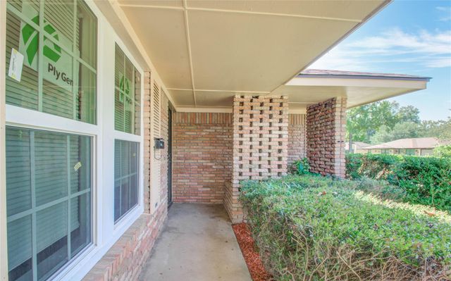 10226 Envoy Street, Houston, TX 77016