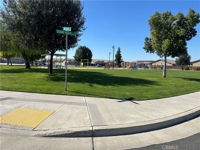 1611 Brea Street, Bakersfield, CA 93307