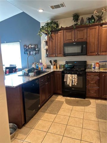 1611 Brea Street, Bakersfield, CA 93307