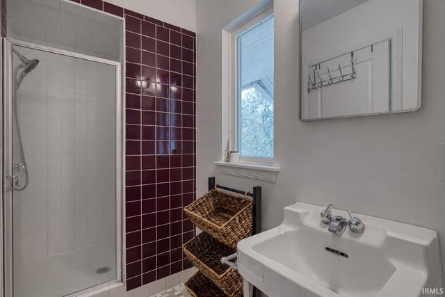 4201 Jennings Lane, Evansville, IN 47720