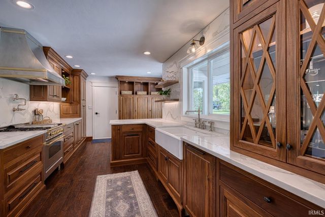 4201 Jennings Lane, Evansville, IN 47720