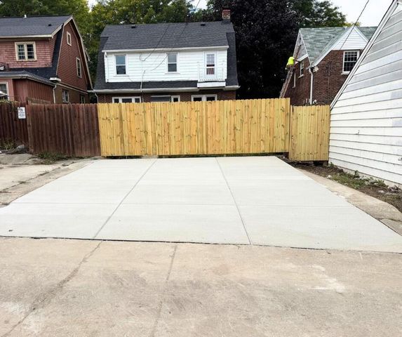 3374 N 46th STREET, Milwaukee, WI 53216