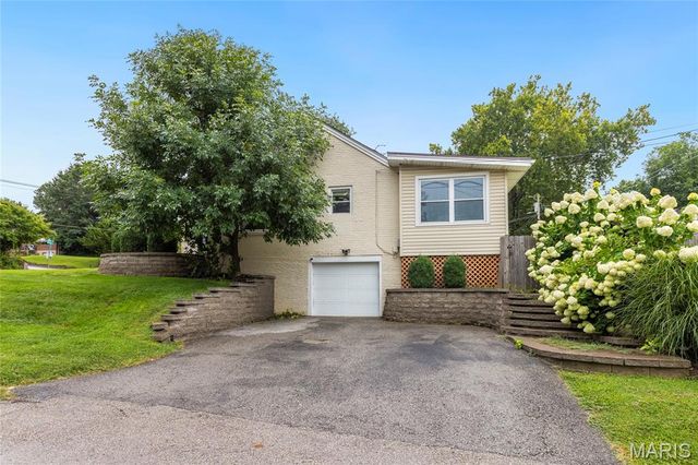 619 N Rock Hill Road, Rock Hill, MO 63119