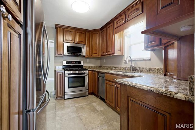 619 N Rock Hill Road, Rock Hill, MO 63119