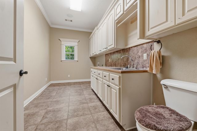 305 Edgewood Dr, Cabot, AR 72023