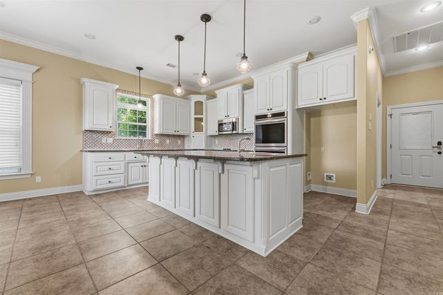 305 Edgewood Dr, Cabot, AR 72023
