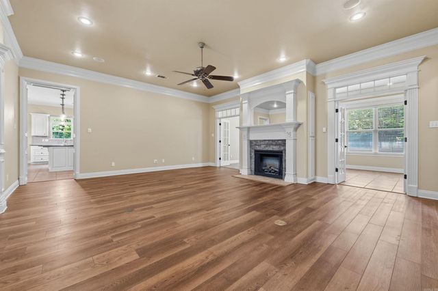 305 Edgewood Dr, Cabot, AR 72023