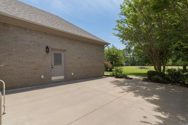 305 Edgewood Dr, Cabot, AR 72023
