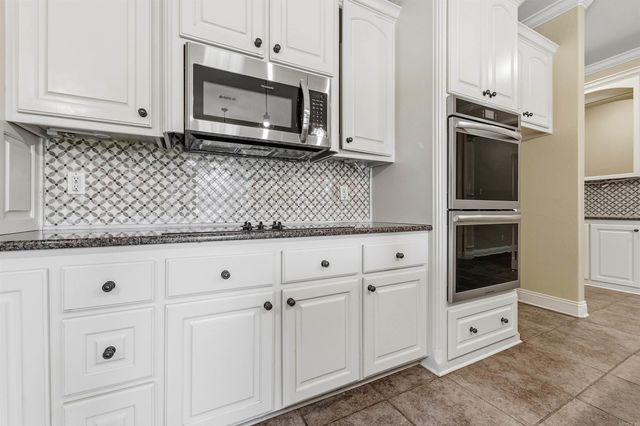 305 Edgewood Dr, Cabot, AR 72023