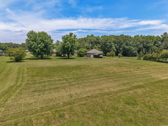 305 Edgewood Dr, Cabot, AR 72023