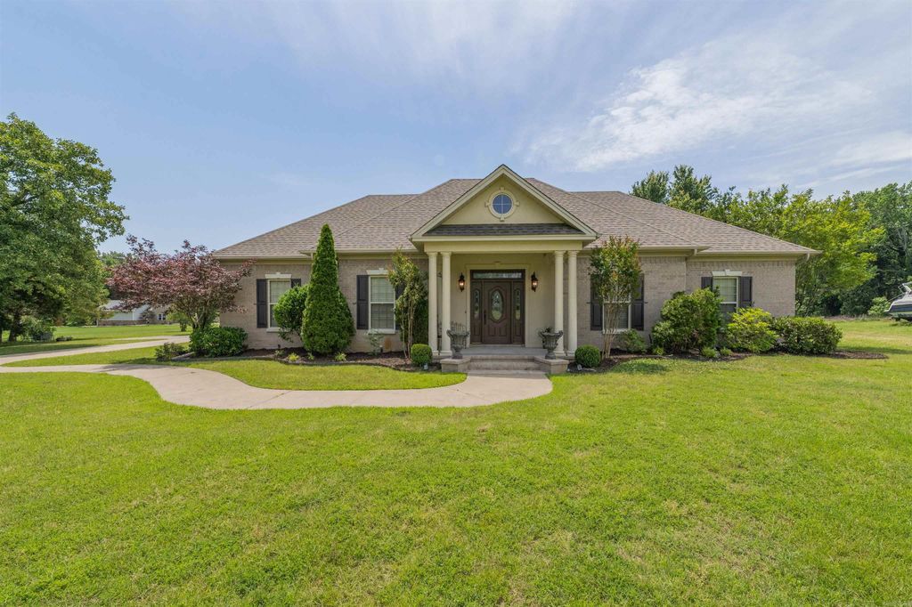 305 Edgewood Dr, Cabot, AR 72023
