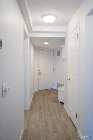 2 Mansfield Grove Road APT 170, East Haven, CT 06512