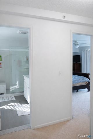 2 Mansfield Grove Road APT 170, East Haven, CT 06512